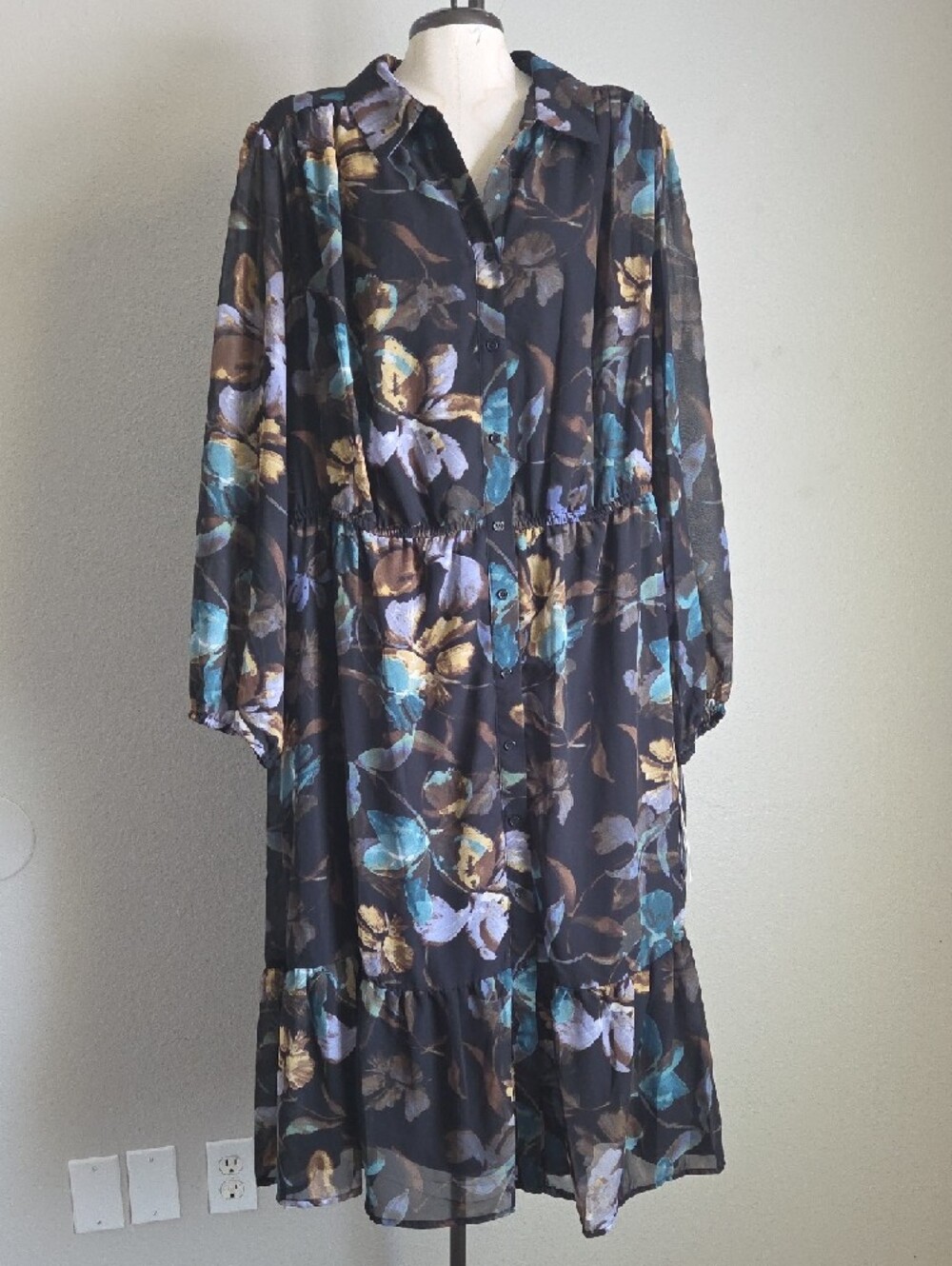 52Seven Black Floral Long-Sleeve Tiered Midi Dress-Size 24